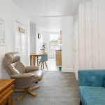 Host & - Abbey View Apartamento *