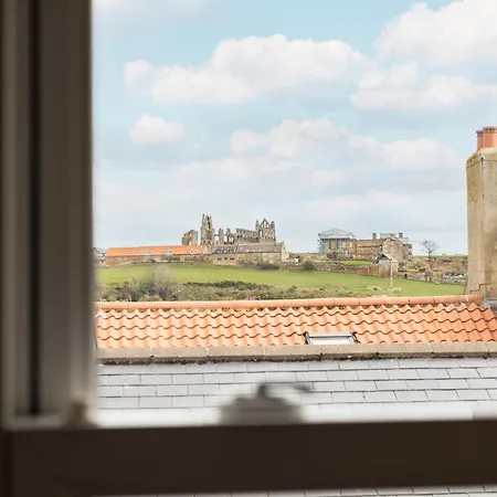 Host & - Abbey View ウィットビー