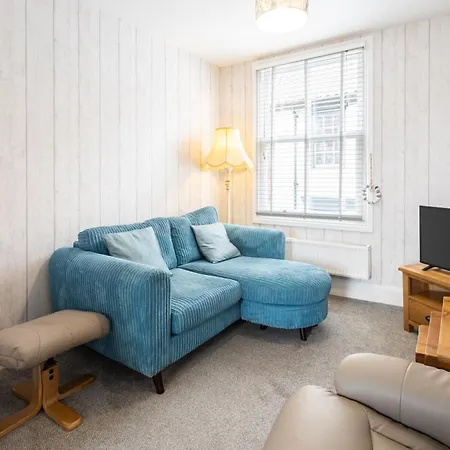 Host & - Abbey View Whitby